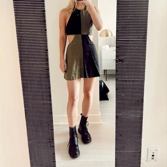 Matthew Burch Colorblock Cutout Open Back Linen Mini Halter Dress - Picture 16 of 16